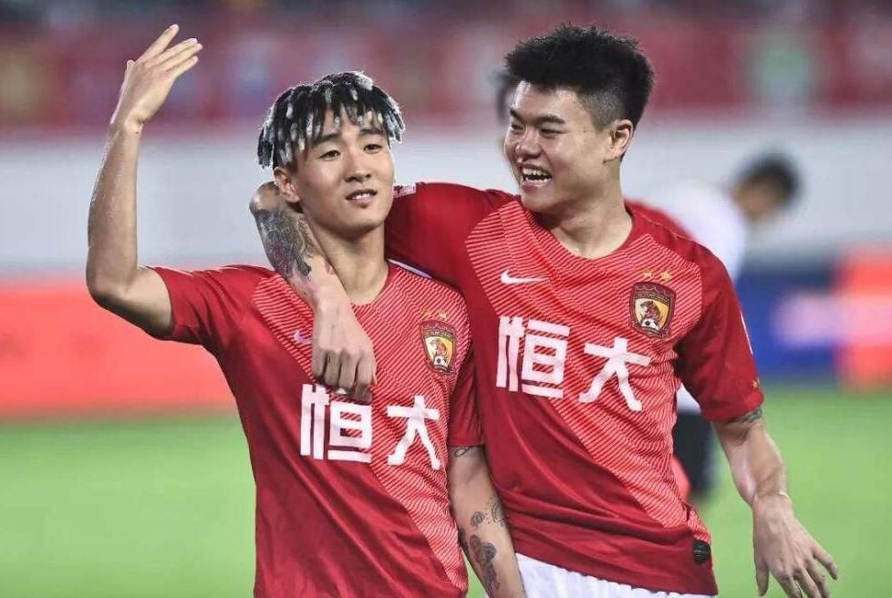 对于追求个性，潮流至上的当代青年，;听戏俨然成为一种更新潮又时尚的生活方式